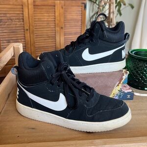 Nike Black & White Court Borough Mid High-Top Sneakers 8.5 40
